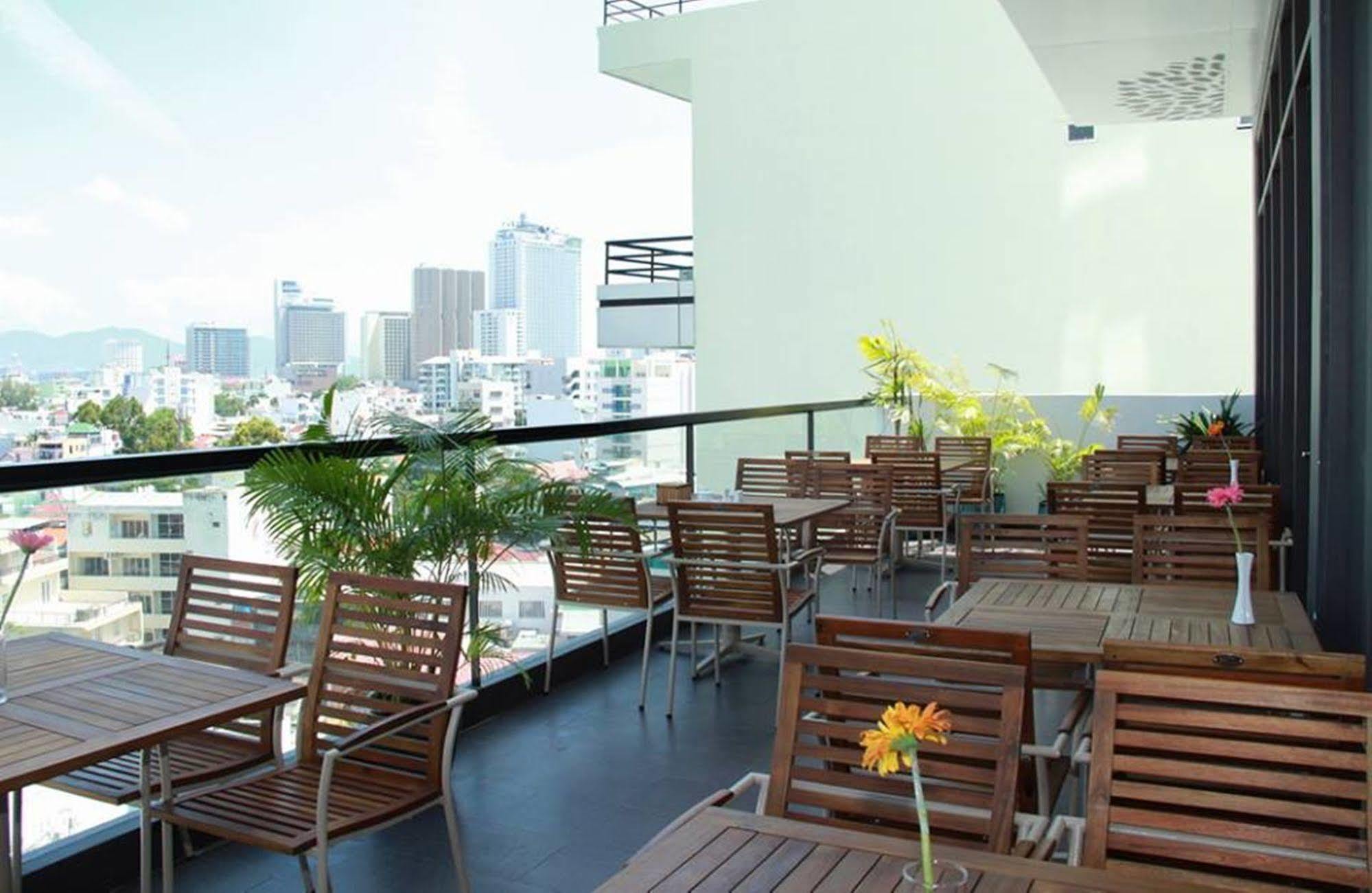 Daisy Hotel Nha Trang Exterior foto